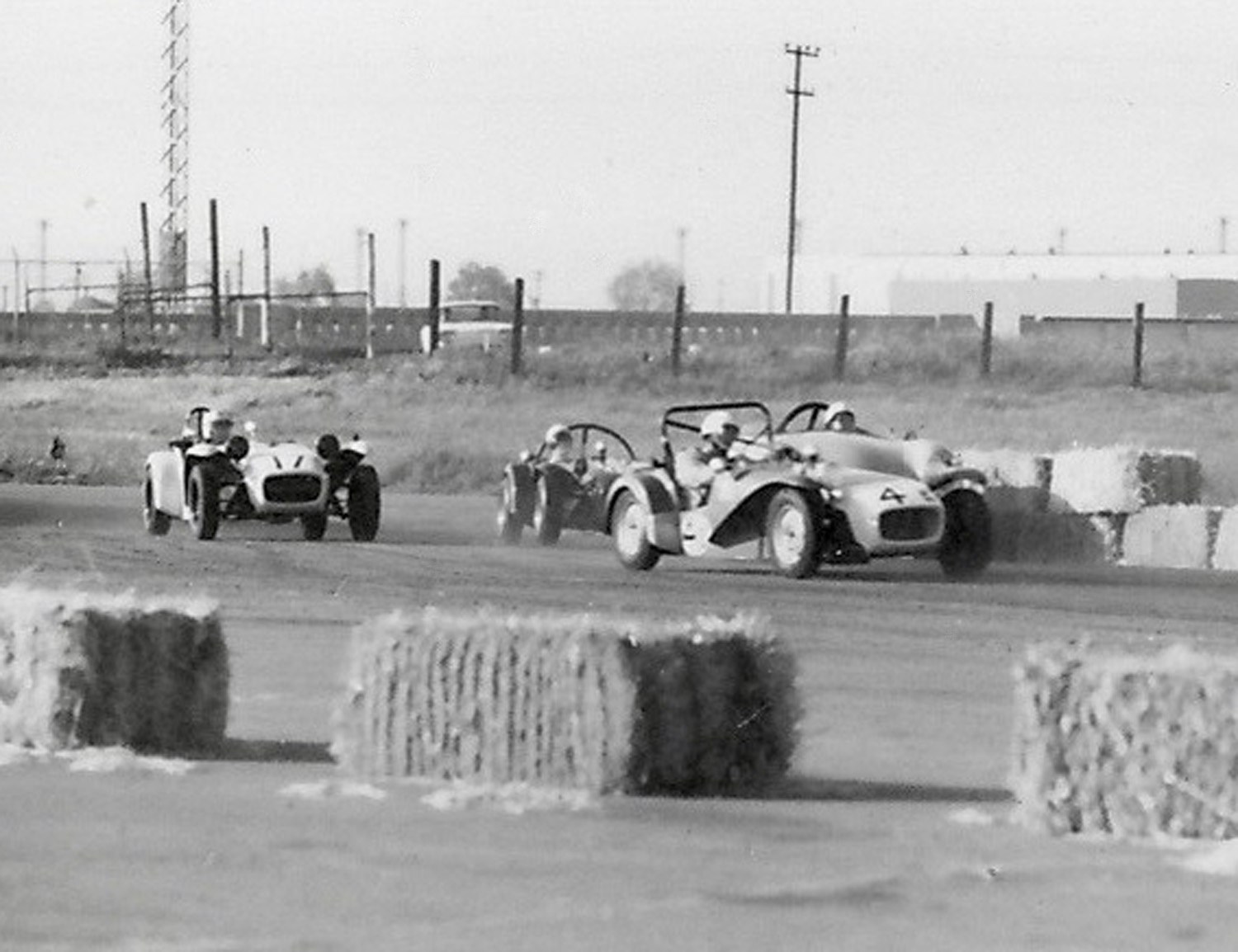 Gary Cook (4) leads Jerry Pacheco (17) - Contra Costa GP April 1965